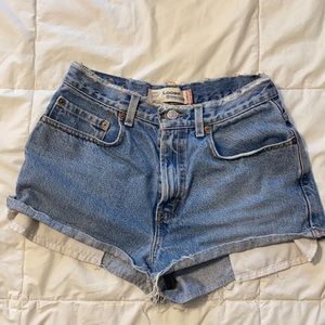 Levi Vintage Jean Shorts
